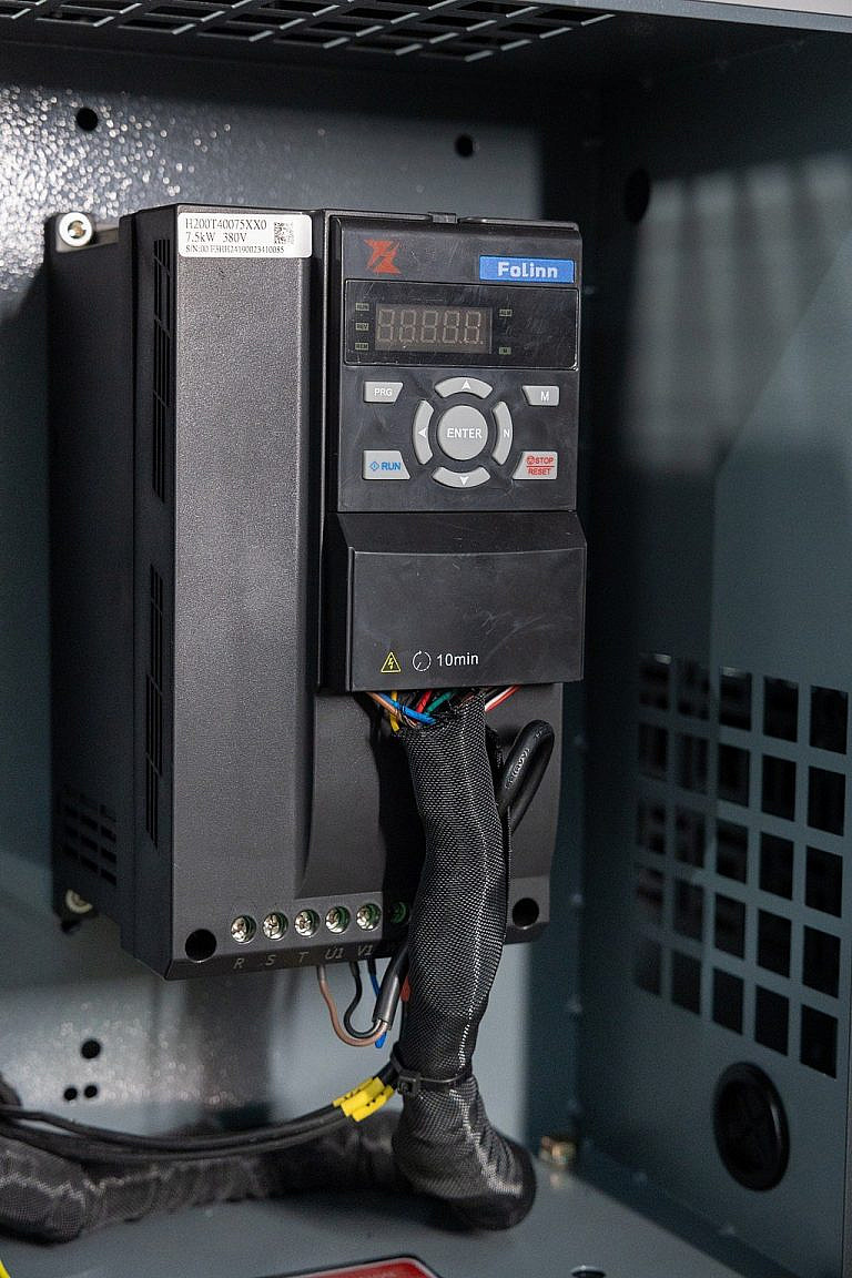 Фото 12 - Винтовой компрессор IC 7,5/8 C VSD IP23.