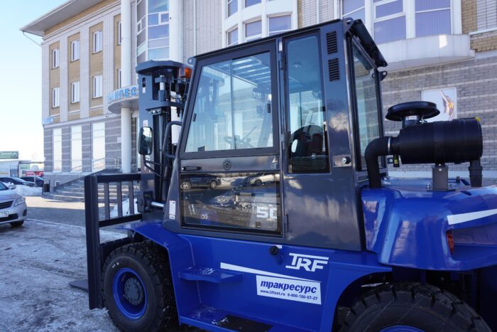 Фото 5 - Вилочный погрузчик TRF D50-4X.