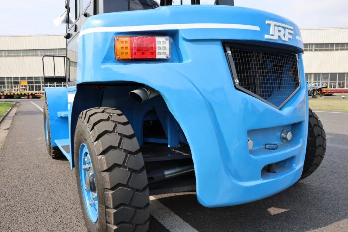 Фото 5 - Вилочный погрузчик TRF D70-3i.